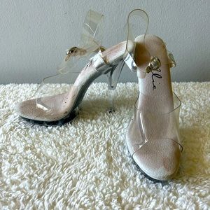 Women’s competition heels